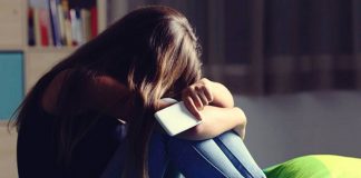 De ce retelele sociale afecteaza mai mult sanatatea mintala a fetelor?