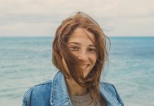 Oportunitatile infinite ale industriei videochatului pentru femeile din Romania